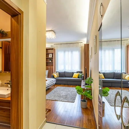 City Centre Flat Next Synagogue Lejlighed *